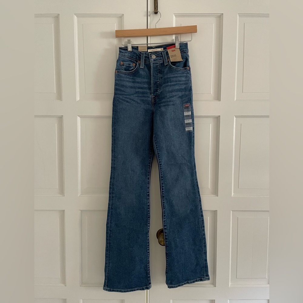 Levi's Women's Dark Blue High-Rise Flared Jeans